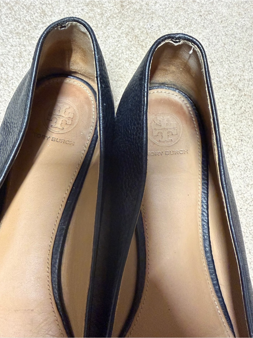Tory Burch Black Leather Logo Medallion Ballet Flats - Picture 3 of 6